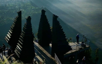 Misteri Kawah Bromo: Legenda & Fenomena Alam Menakjubkan