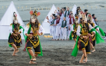 Upacara Yadnya Kasada: Ritual Persembahan Suku Tengger